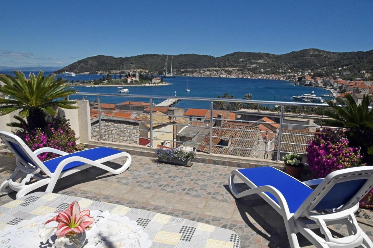 Apartment II Radisic Beautiful View Vis Dış mekan fotoğraf