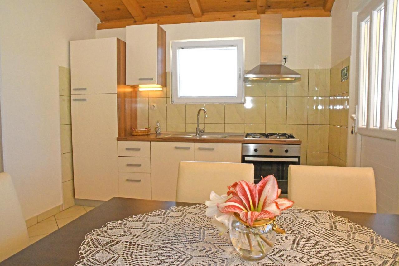 Apartment II Radisic Beautiful View Vis Dış mekan fotoğraf