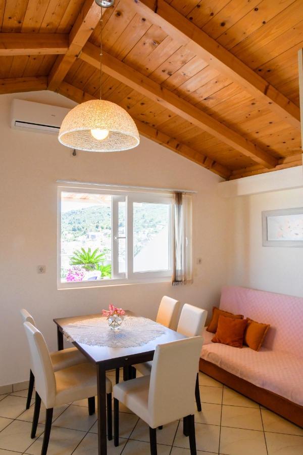 Apartment II Radisic Beautiful View Vis Dış mekan fotoğraf