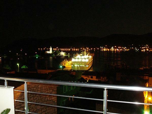 Apartment II Radisic Beautiful View Vis Dış mekan fotoğraf